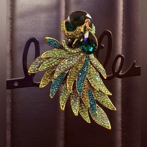 Fashion Jewelry Gold-tone Green and Teal Crystal Feather Brooch